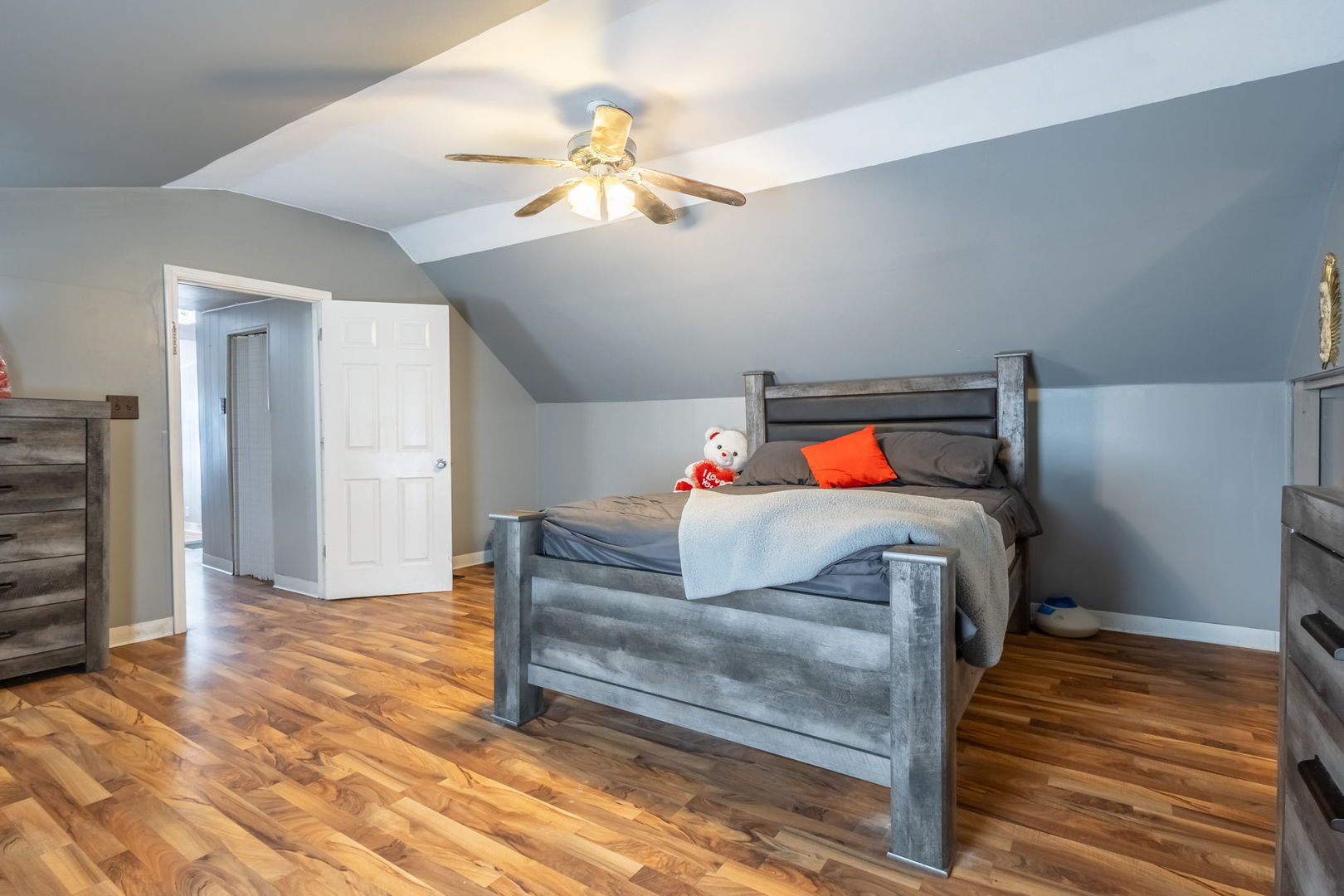 5648 S California Avenue, Chicago, IL 60629