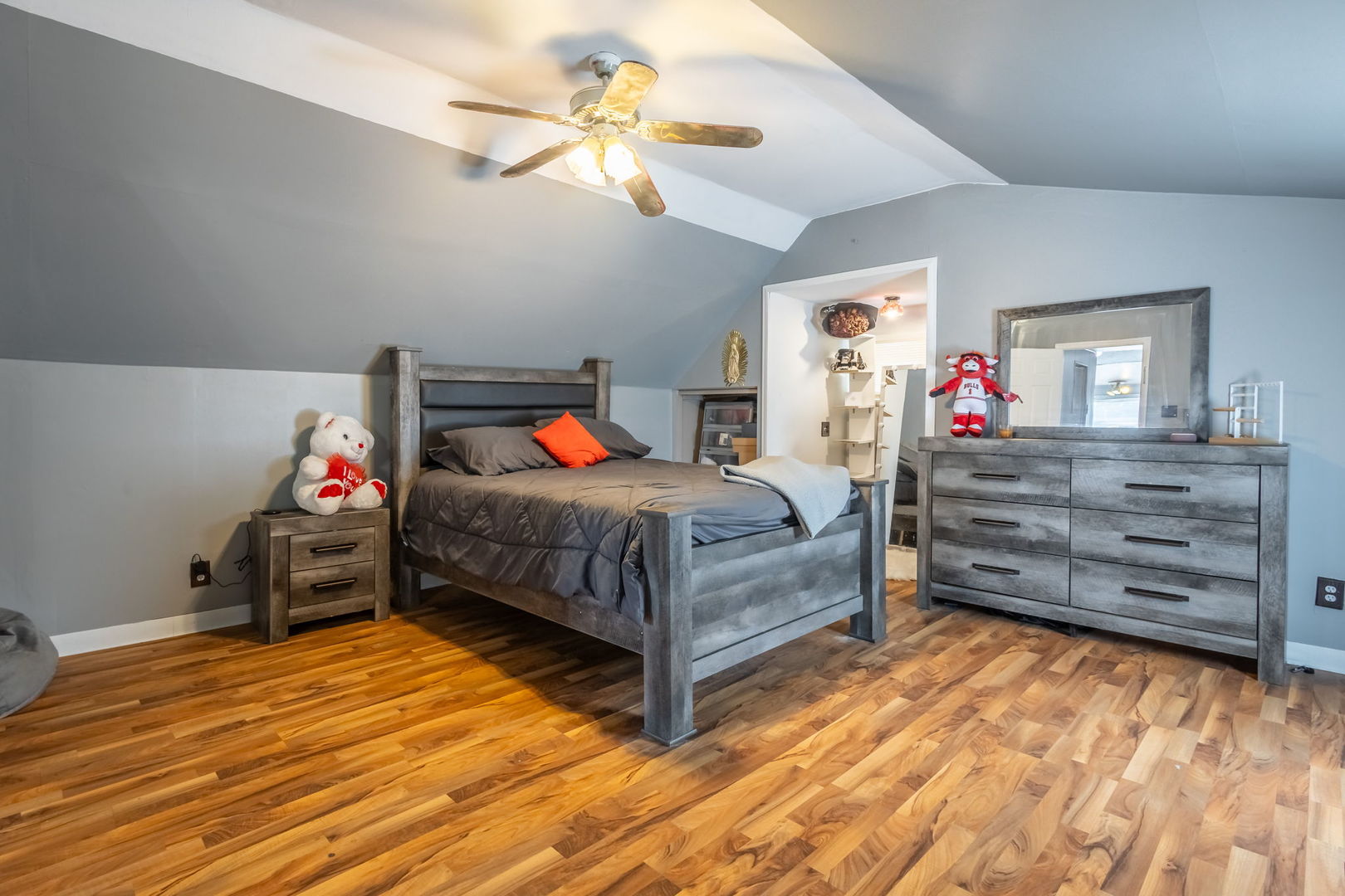 5648 S California Avenue, Chicago, IL 60629