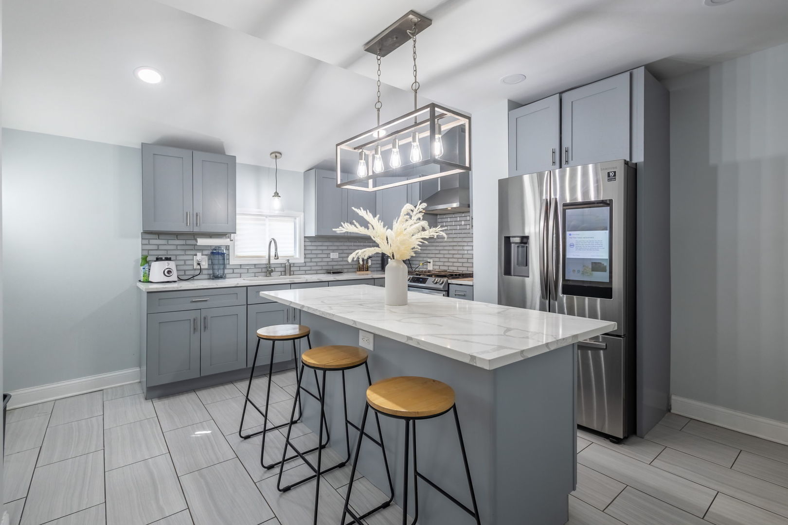 5648 S California Avenue, Chicago, IL 60629