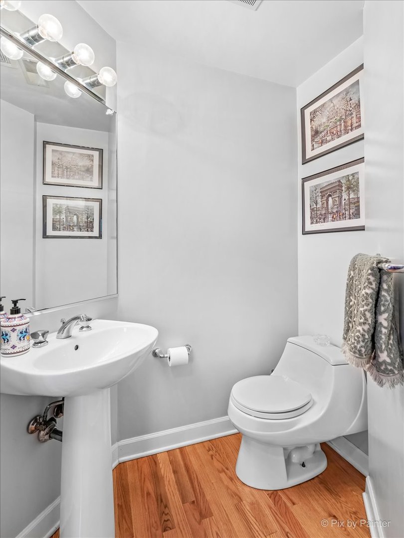 1430 N La Salle Drive #F1, Chicago, IL 60610