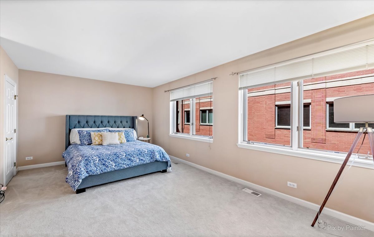 1430 N La Salle Drive #F1, Chicago, IL 60610