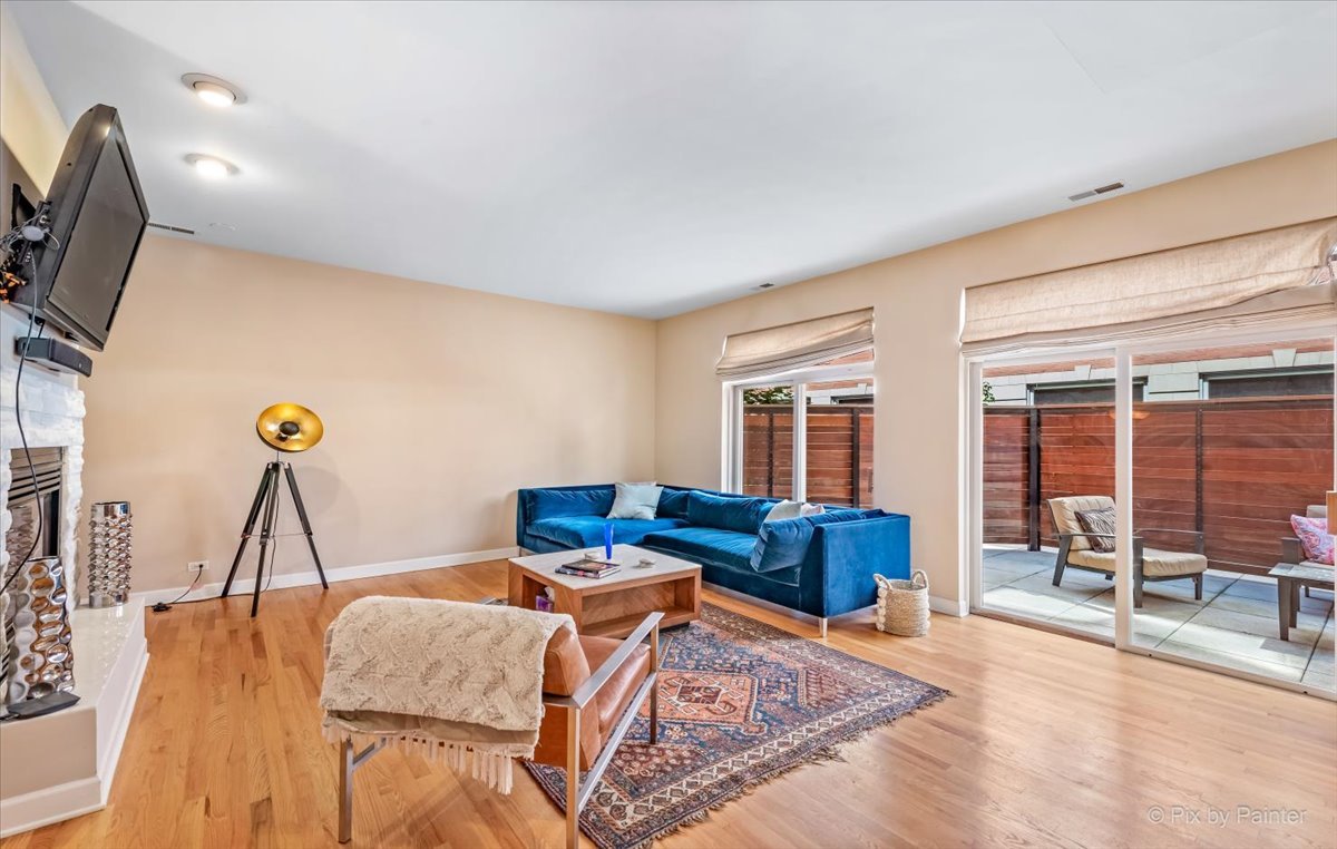 1430 N La Salle Drive #F1, Chicago, IL 60610