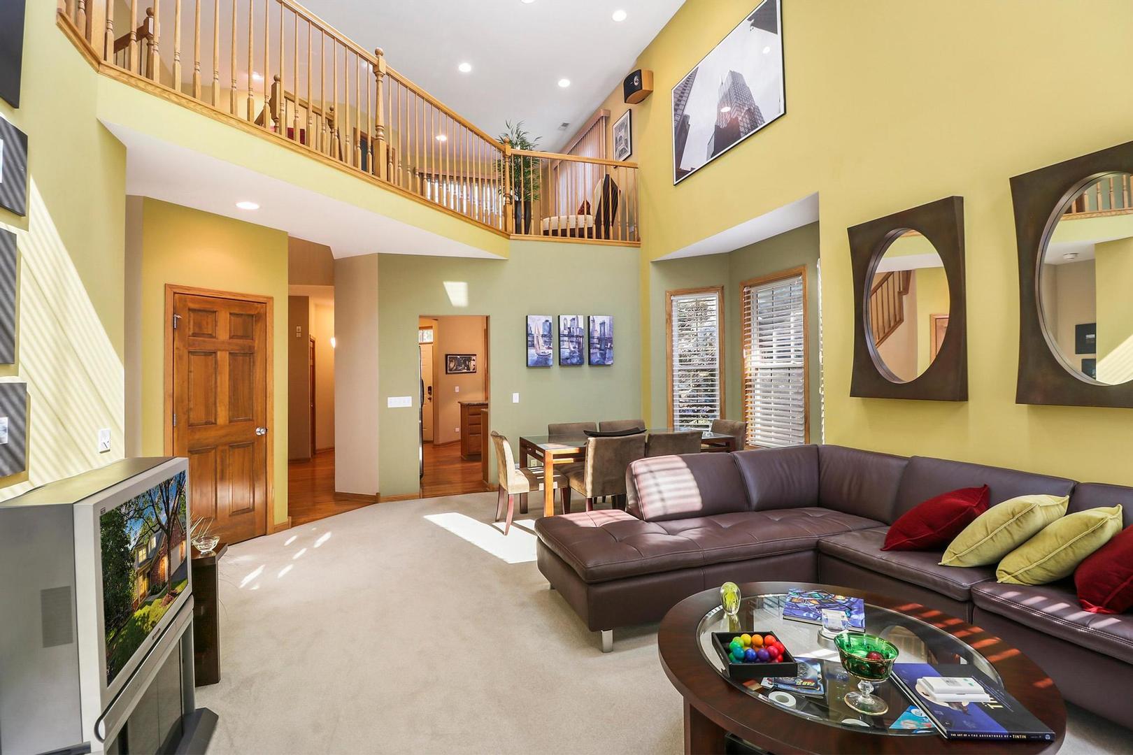 292 Jennifer Court #-, Gurnee, IL 60031