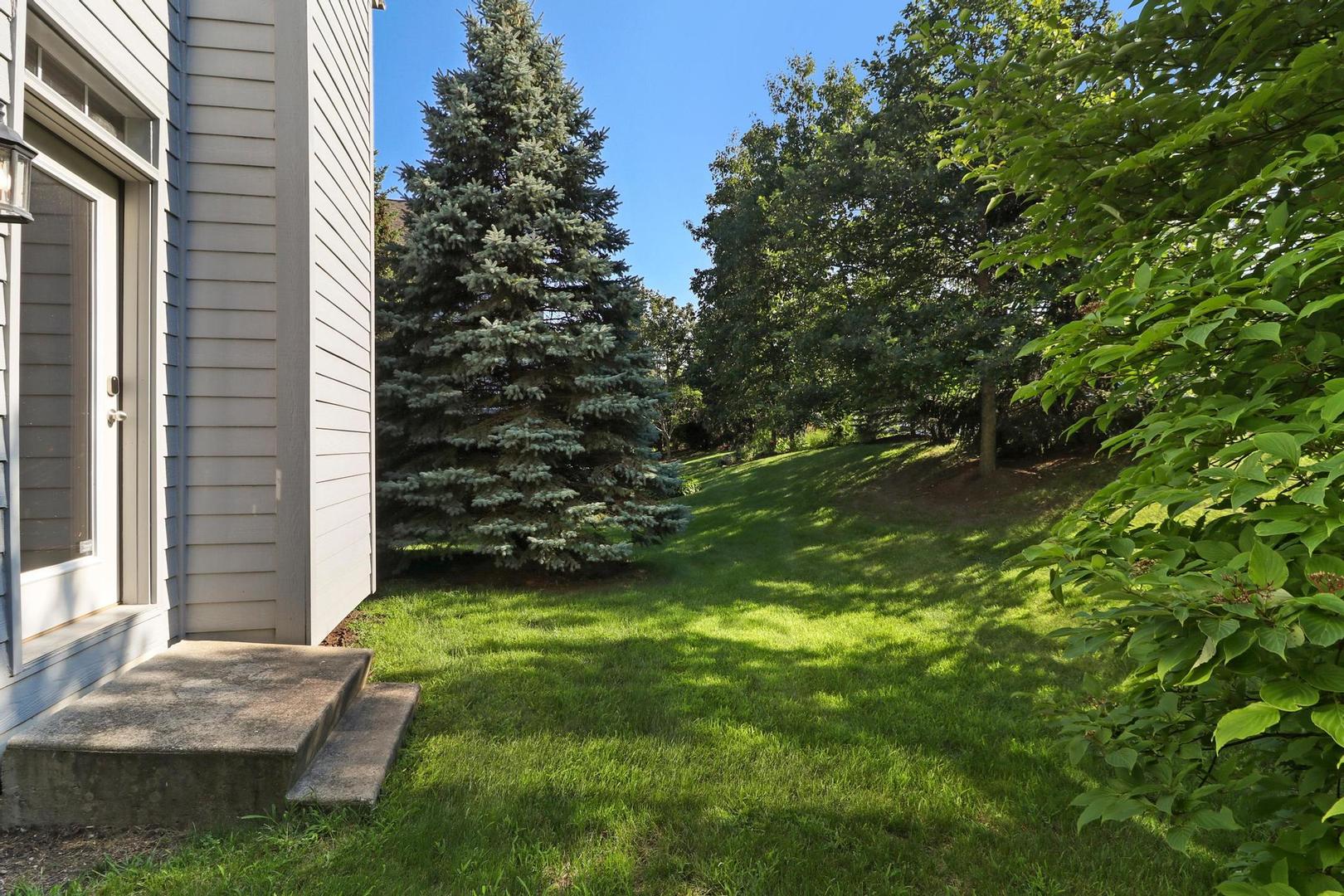 292 Jennifer Court #-, Gurnee, IL 60031