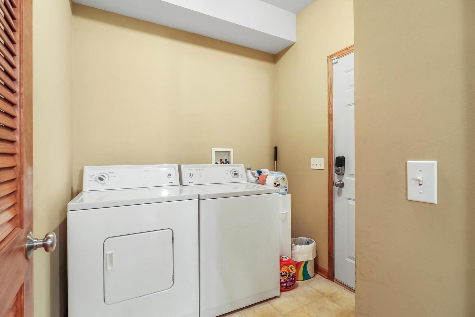 292 Jennifer Court #-, Gurnee, IL 60031