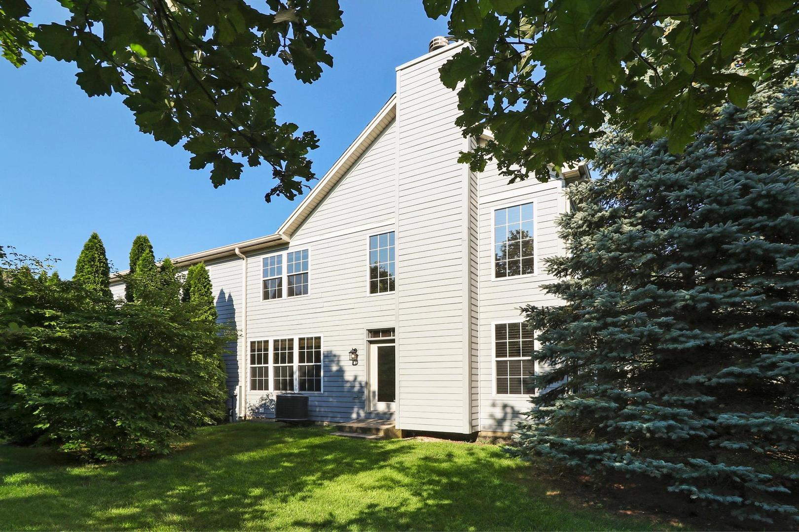 292 Jennifer Court #-, Gurnee, IL 60031