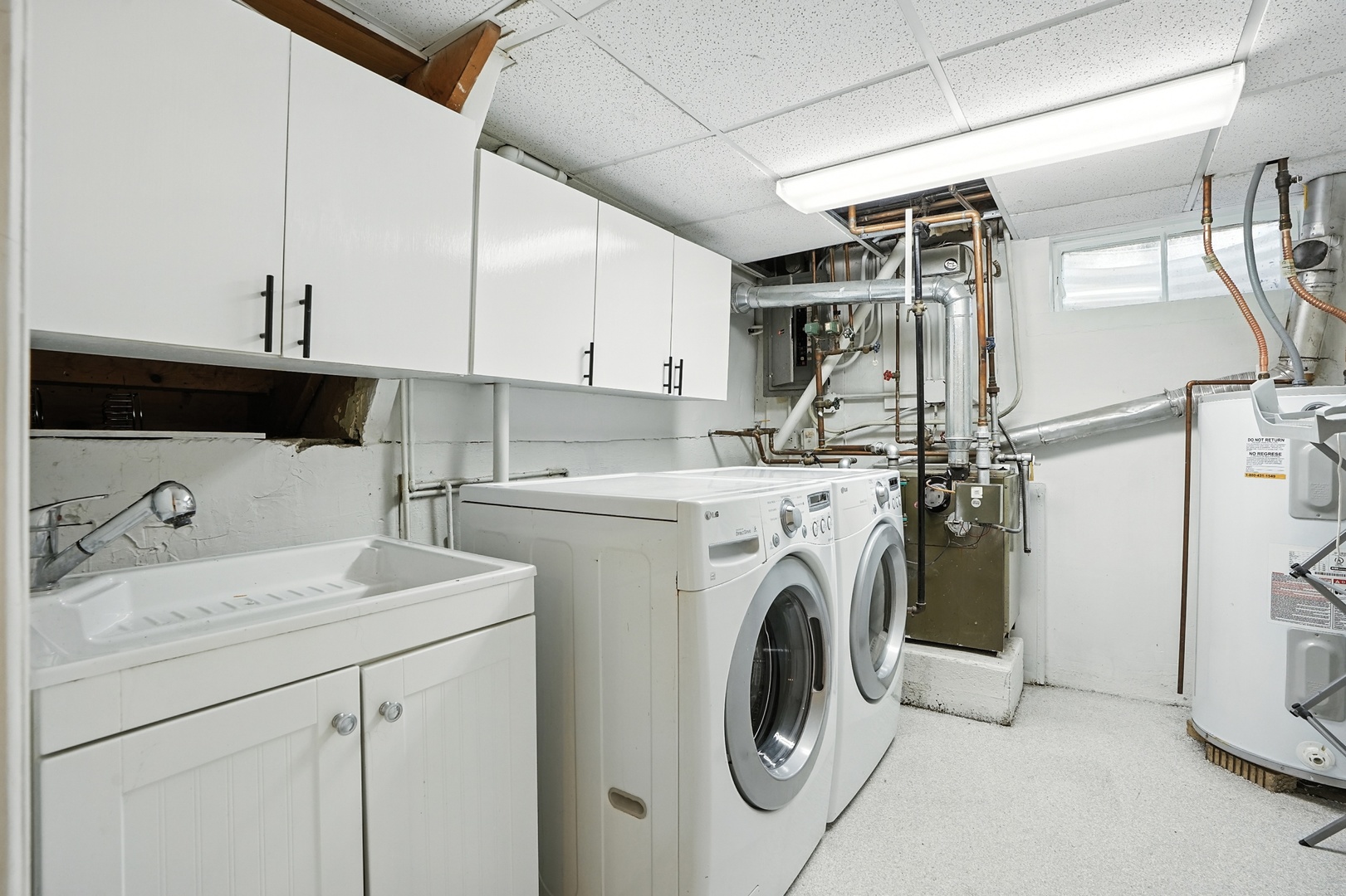 10025 S 86th Court, Palos Hills, IL 60465