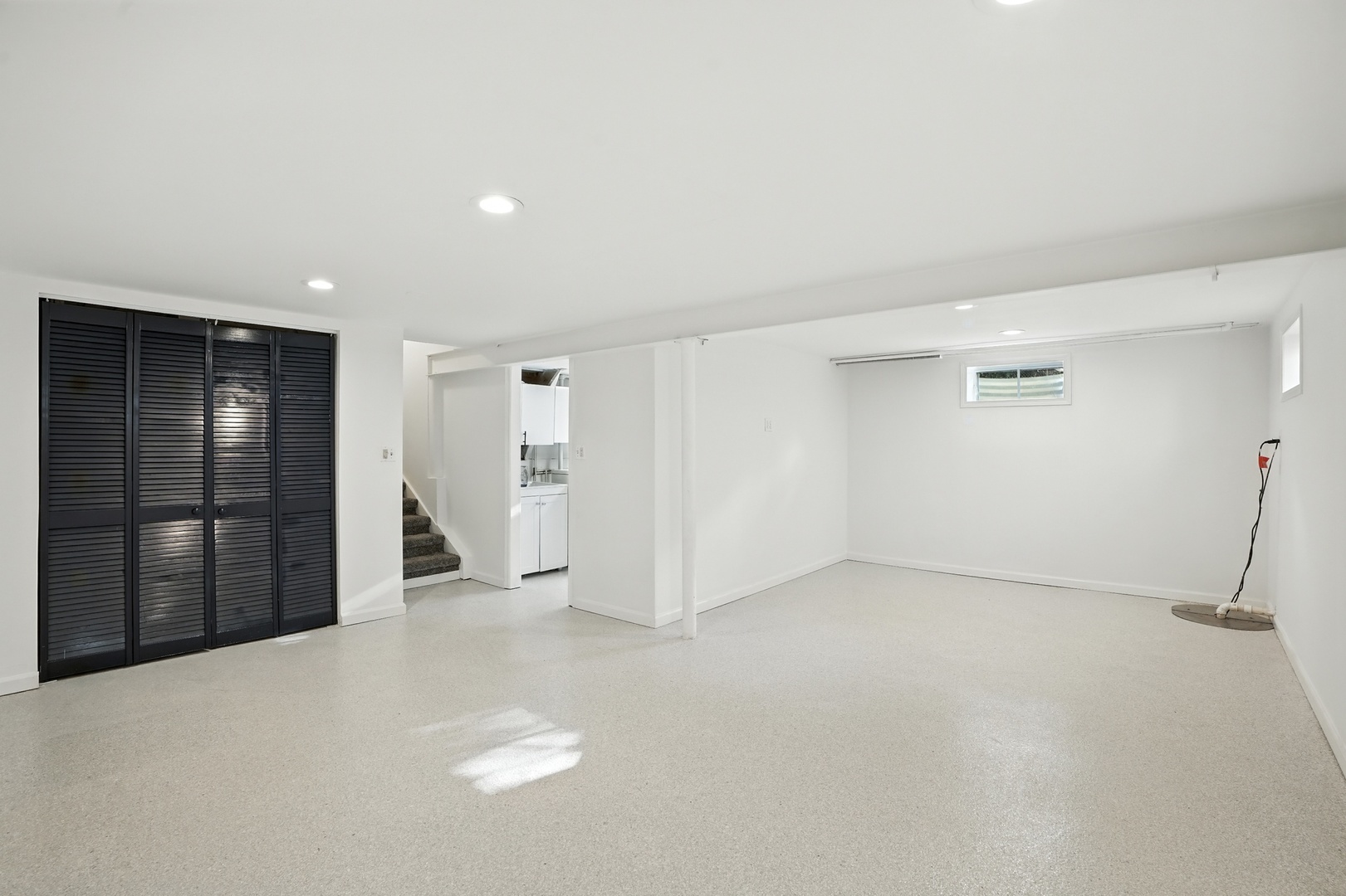 10025 S 86th Court, Palos Hills, IL 60465