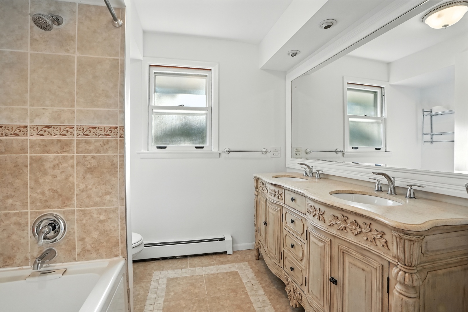 10025 S 86th Court, Palos Hills, IL 60465