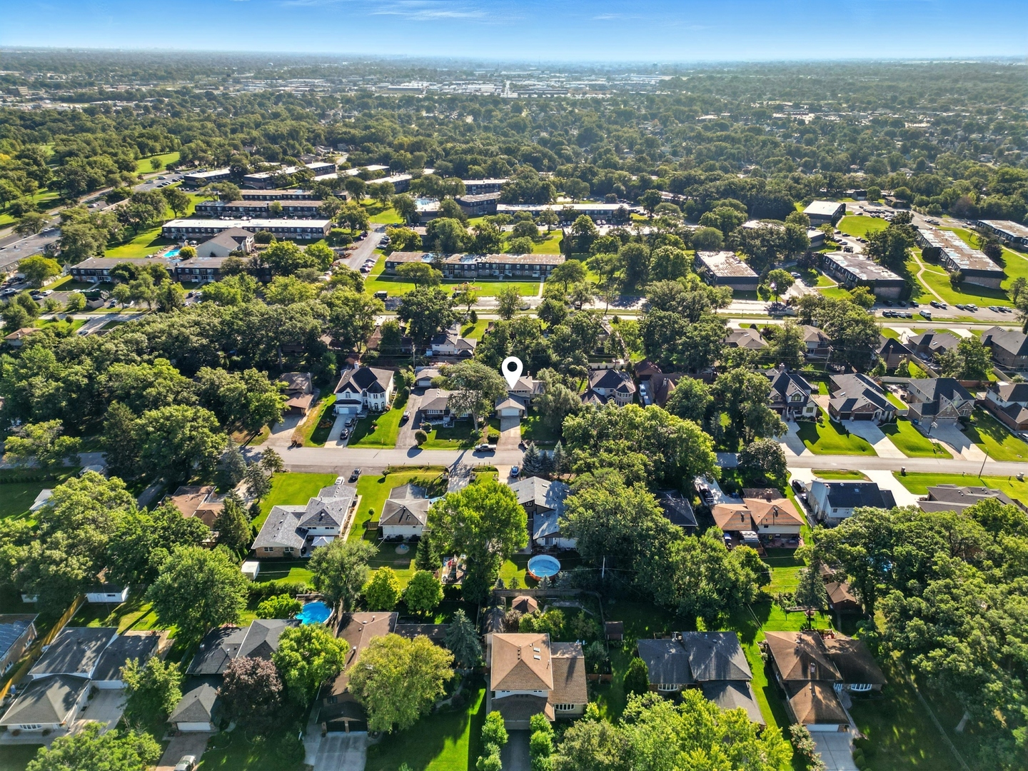 10025 S 86th Court, Palos Hills, IL 60465