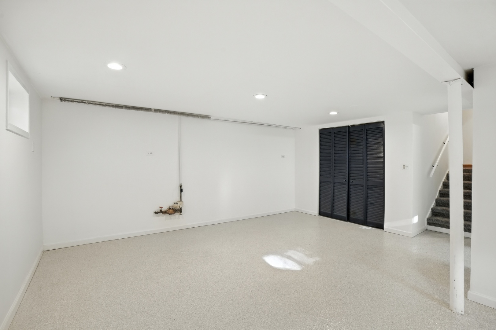 10025 S 86th Court, Palos Hills, IL 60465