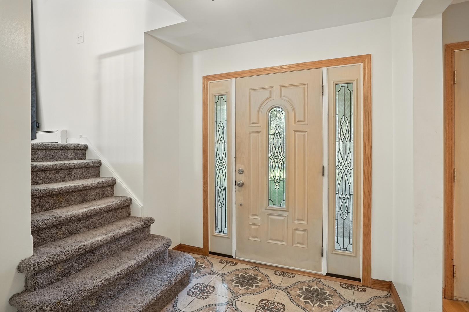 10025 S 86th Court, Palos Hills, IL 60465