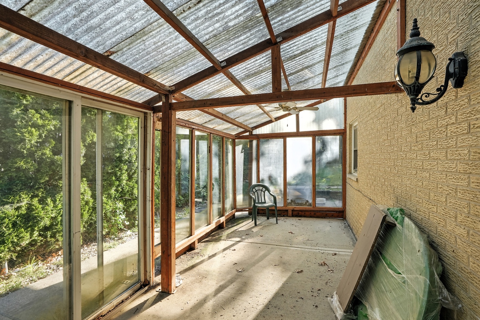 10025 S 86th Court, Palos Hills, IL 60465