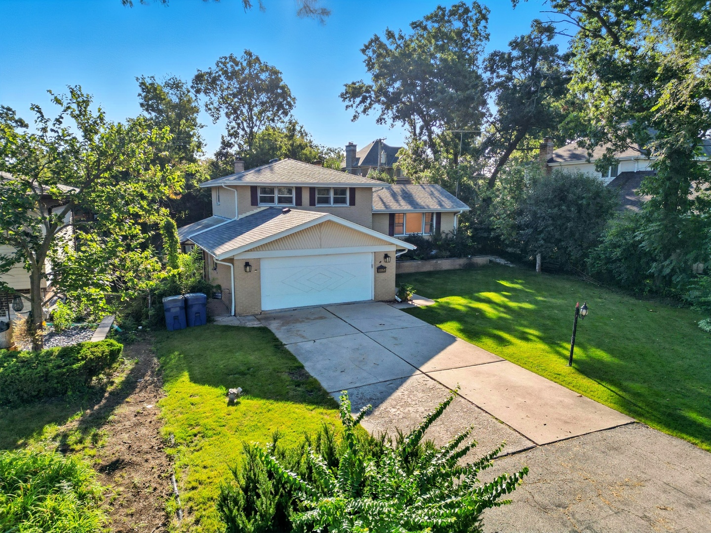 10025 S 86th Court, Palos Hills, IL 60465