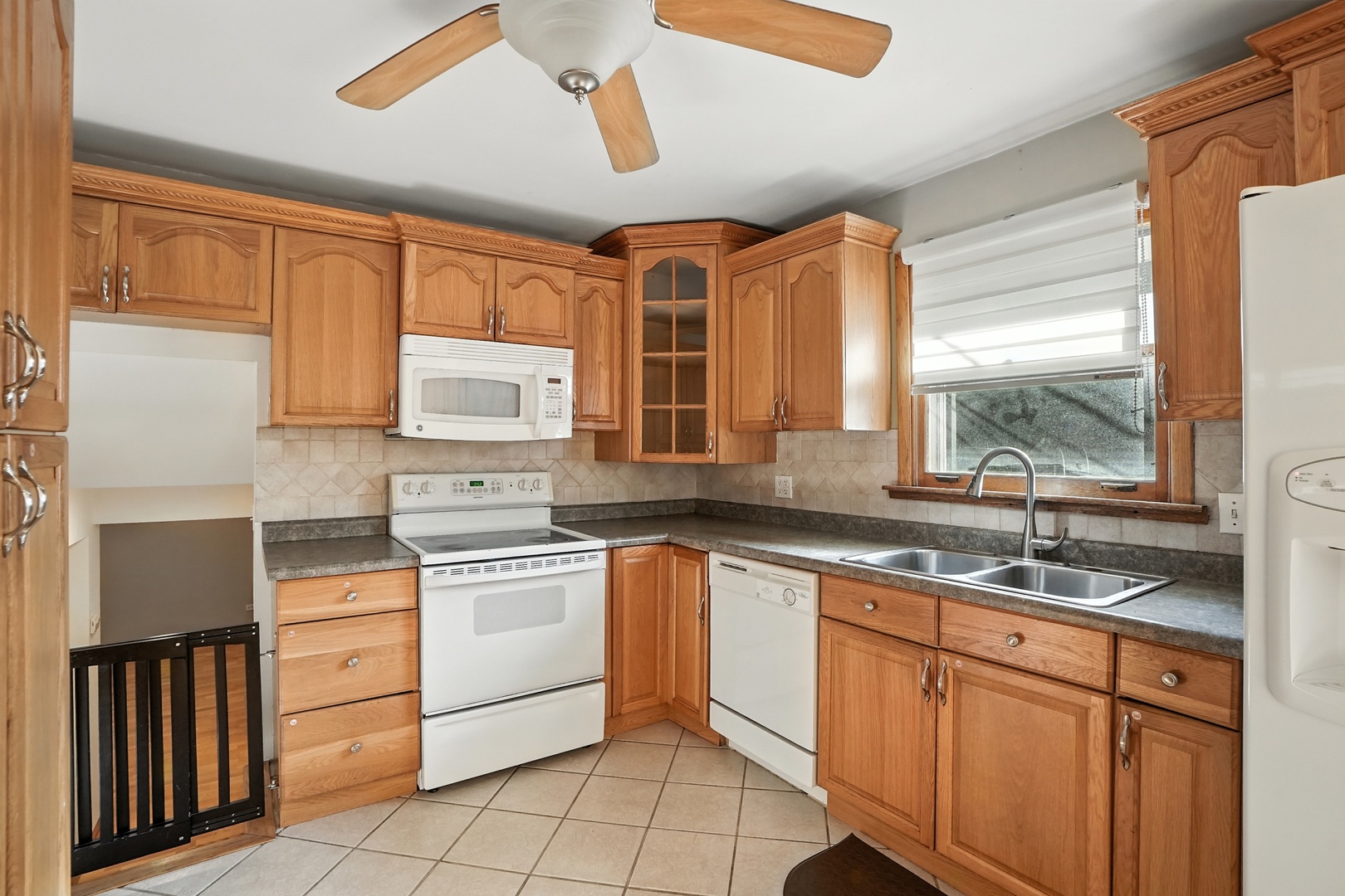 10025 S 86th Court, Palos Hills, IL 60465