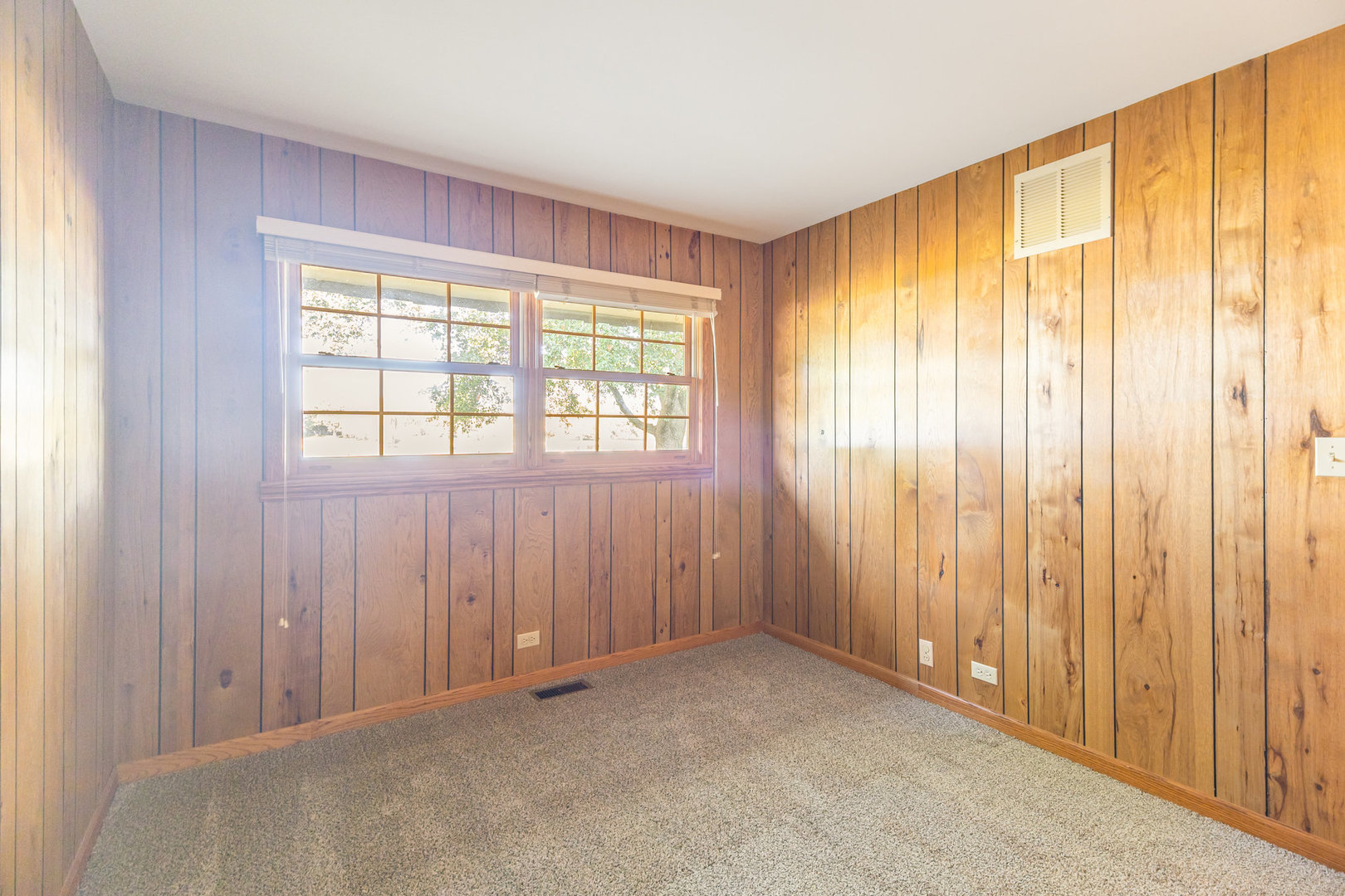 648 Dauphine Court #F, Elk Grove Village, IL 60007