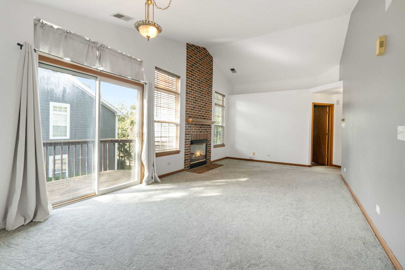 1148 Harbor Court, Glendale Heights, IL 60139