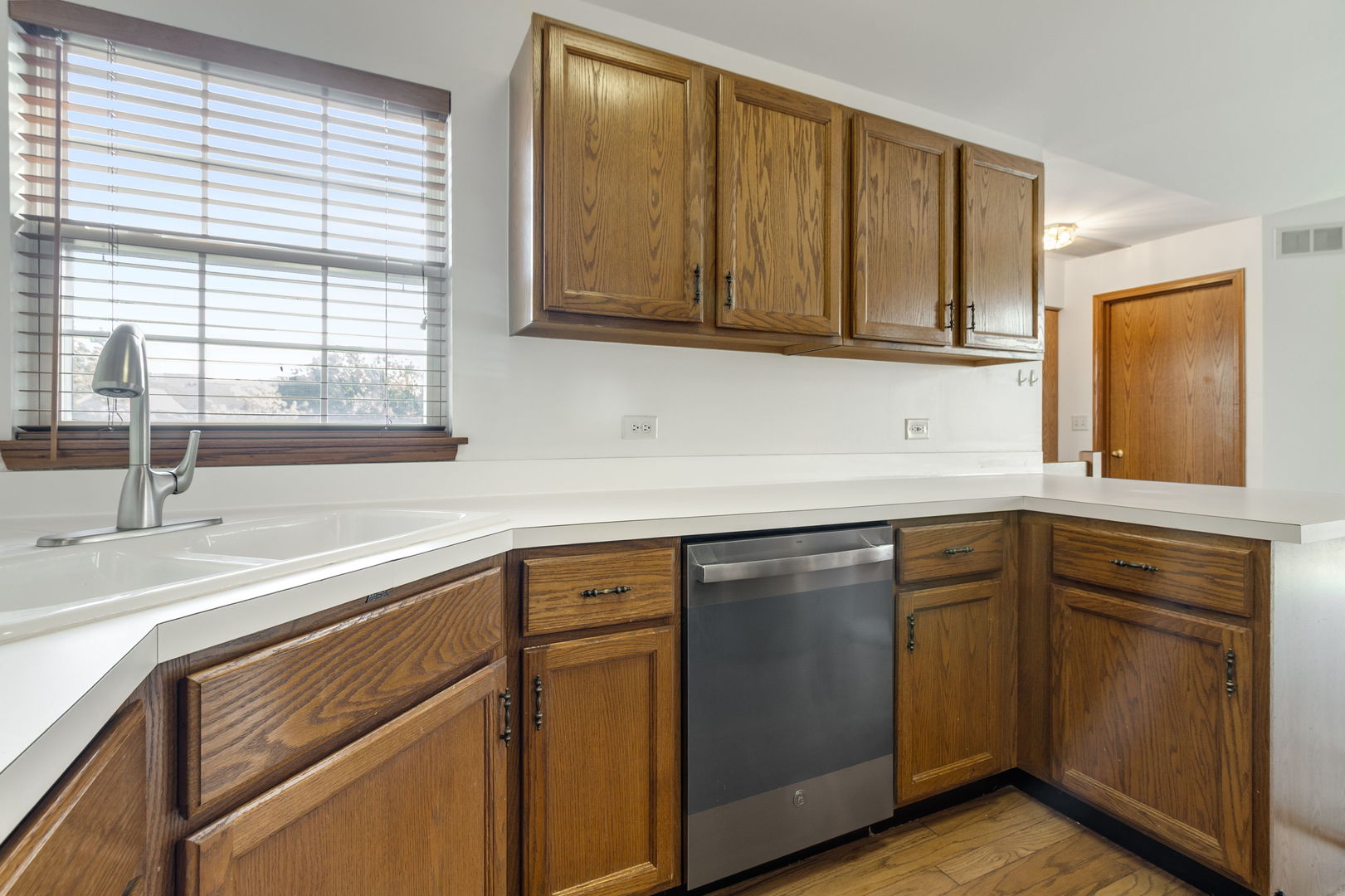 1148 Harbor Court, Glendale Heights, IL 60139