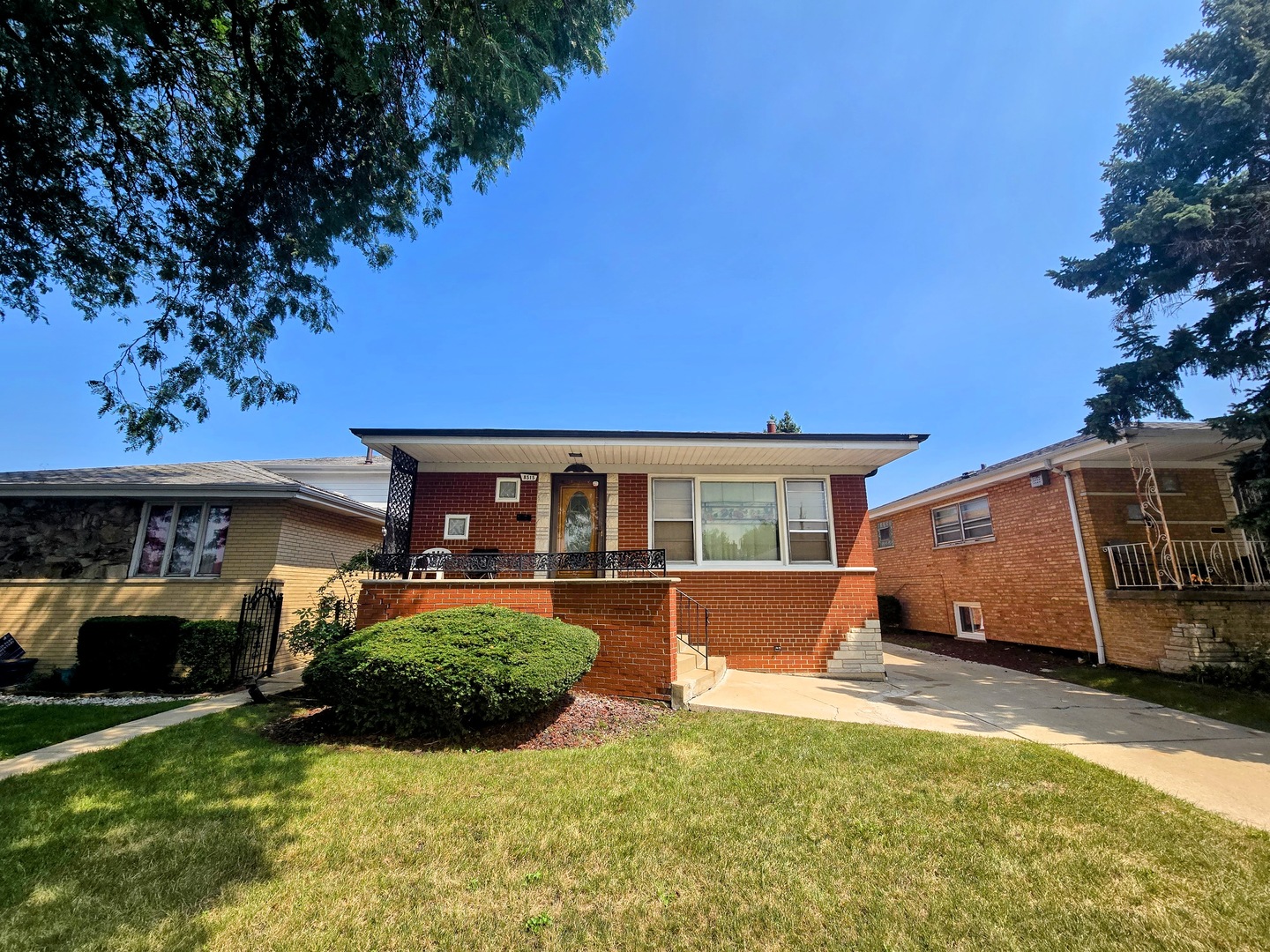 8515 S Kedvale Avenue, Chicago, IL 60652