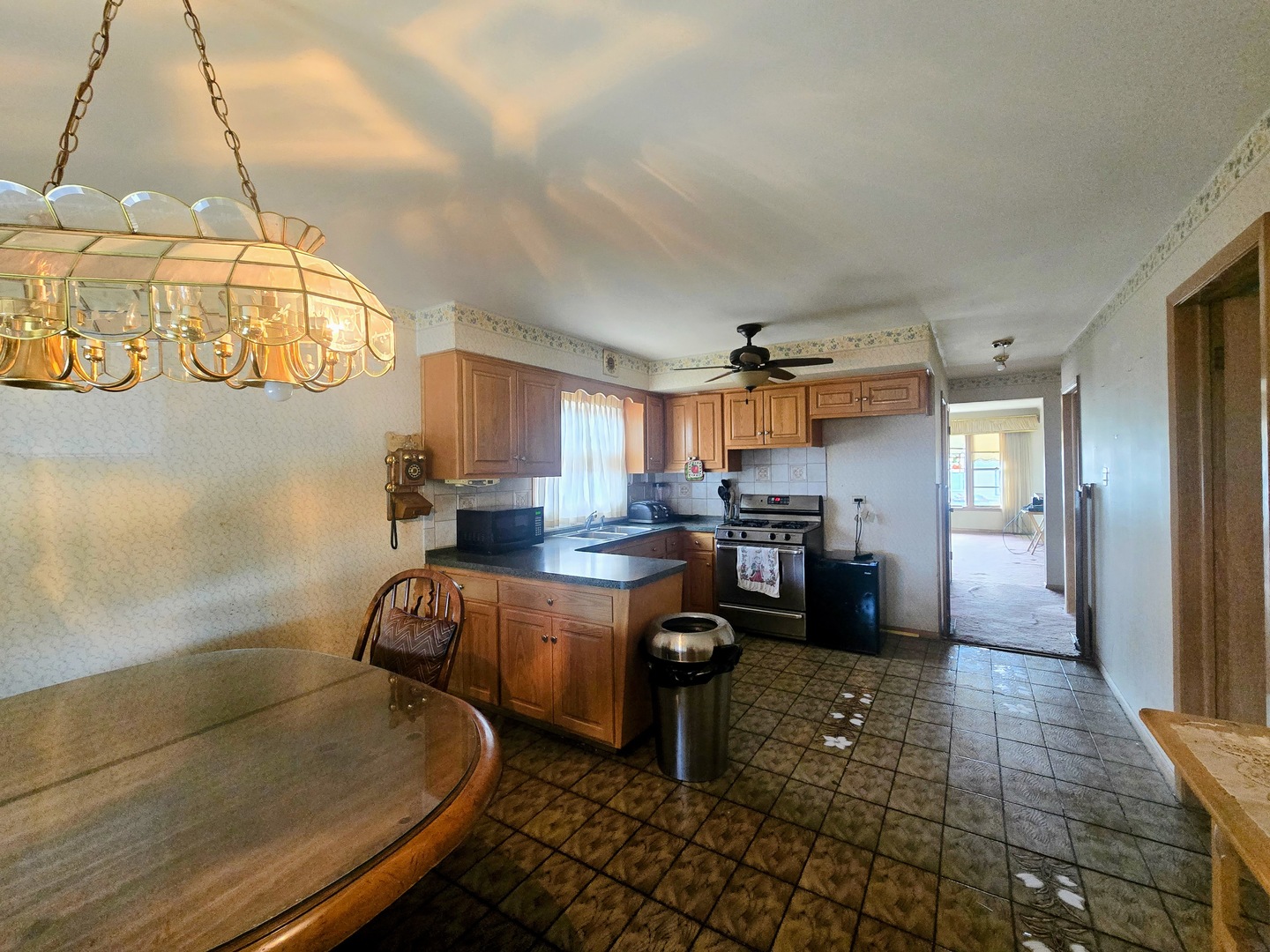 8515 S Kedvale Avenue, Chicago, IL 60652