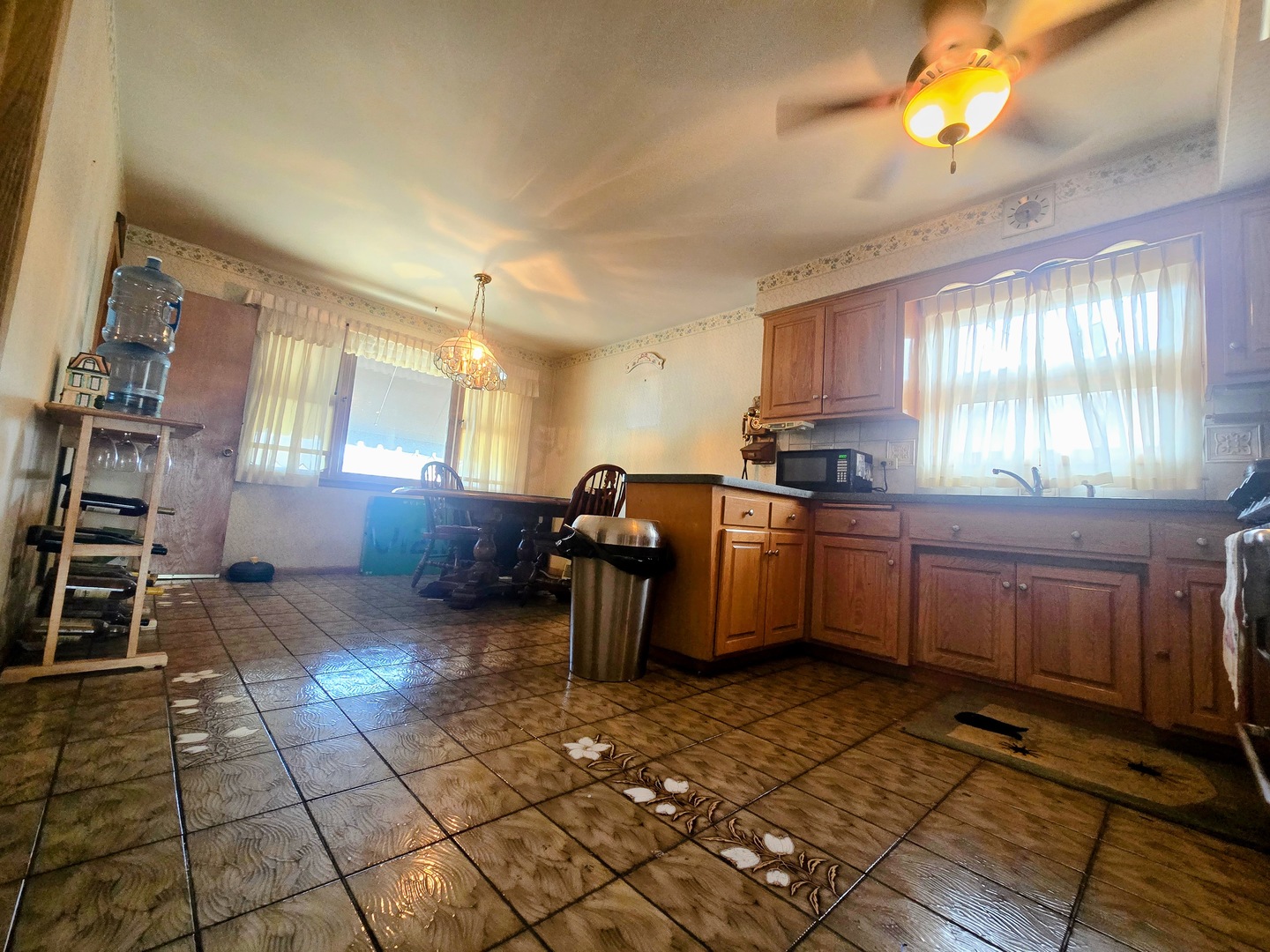 8515 S Kedvale Avenue, Chicago, IL 60652