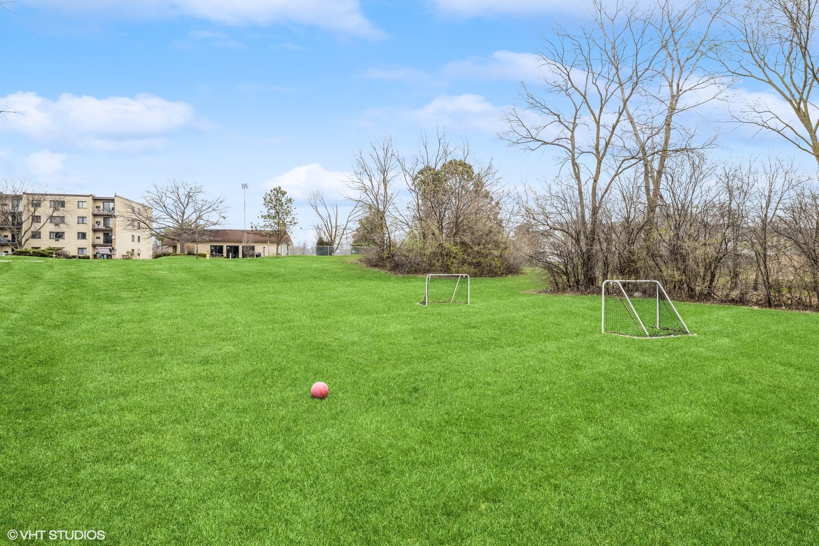 7231 Wolf Road #310C, Indian Head Park, IL 60525