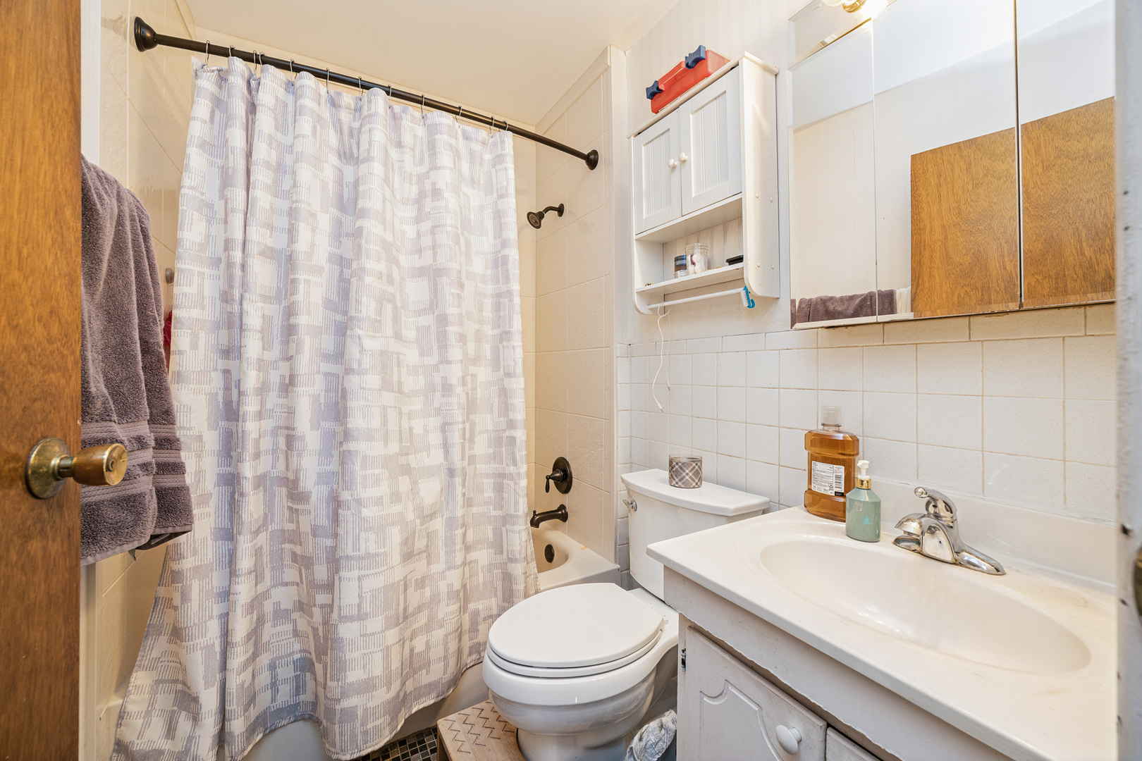 7231 Wolf Road #310C, Indian Head Park, IL 60525