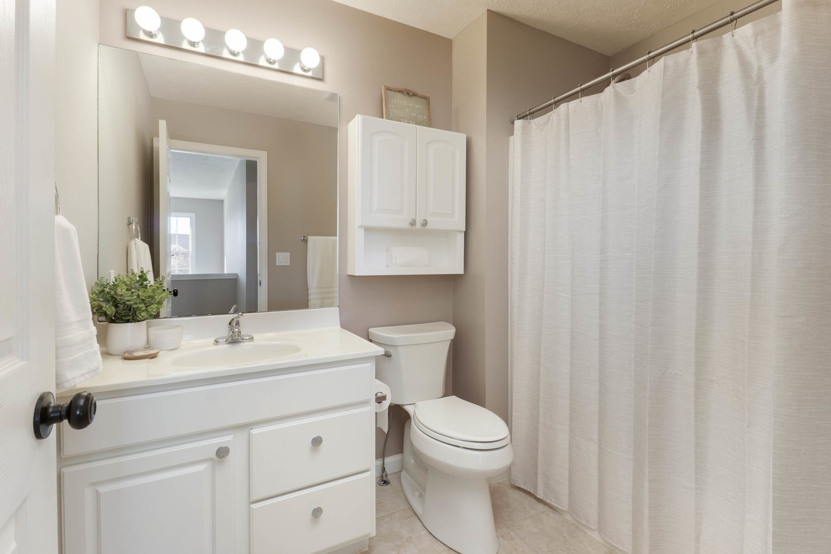 4 Cygnet Crossing, Bloomington, IL 61704