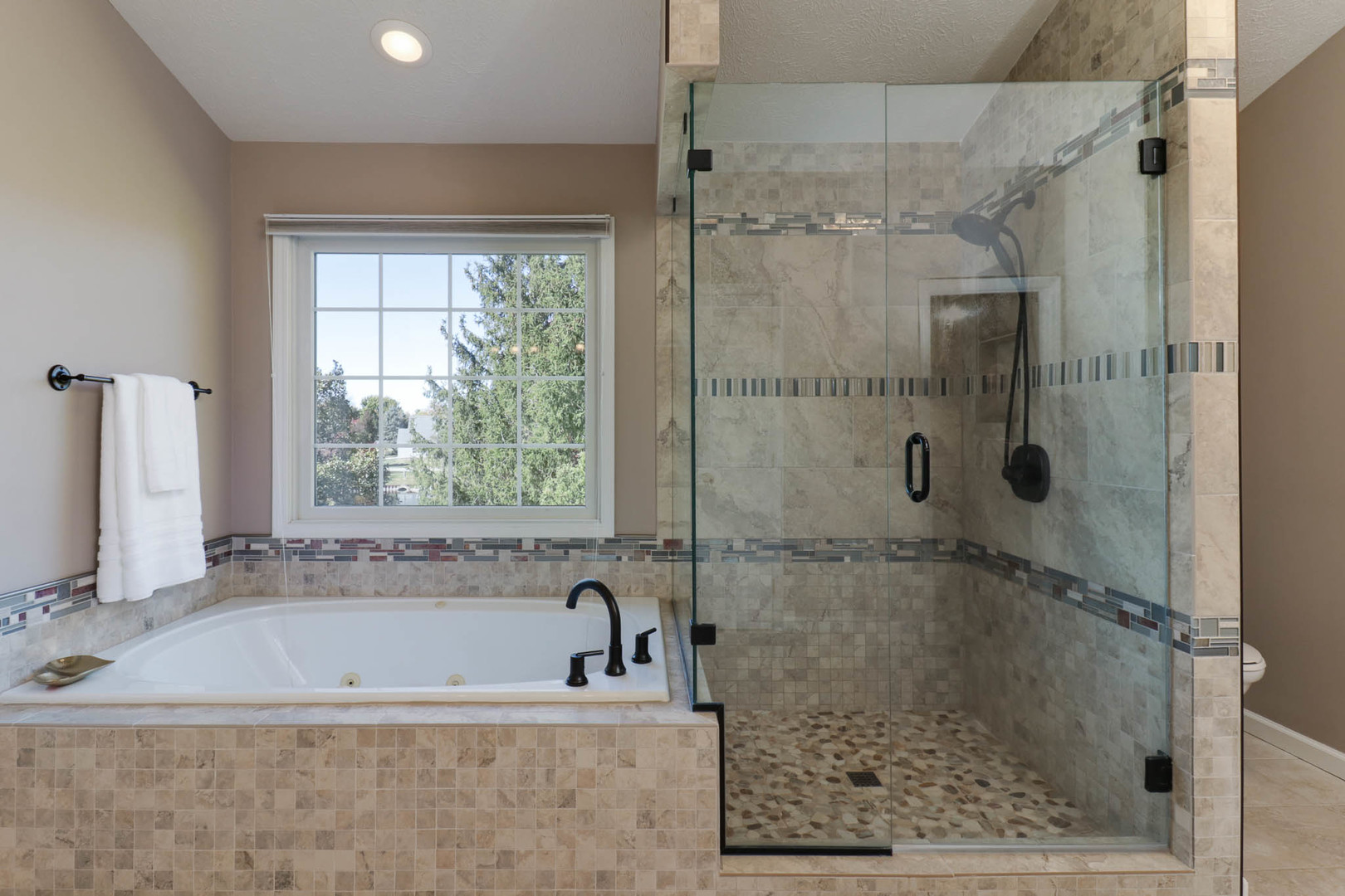 4 Cygnet Crossing, Bloomington, IL 61704