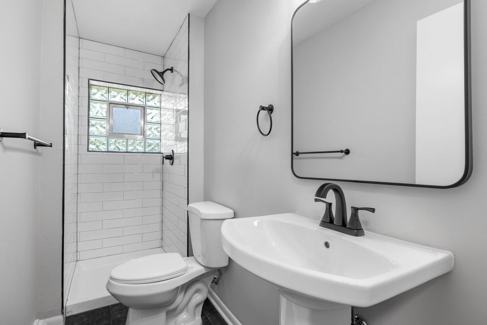 1006 E 163rd Street, South Holland, IL 60473
