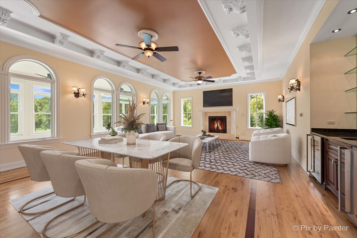 27 W Onwentsia Road, Lake Forest, IL 60045