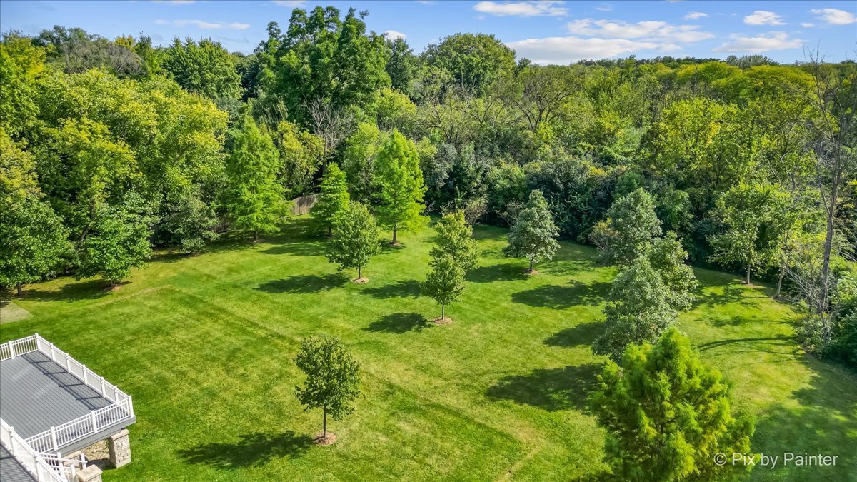 27 W Onwentsia Road, Lake Forest, IL 60045