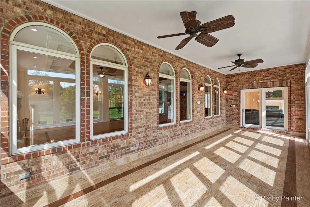 27 W Onwentsia Road, Lake Forest, IL 60045