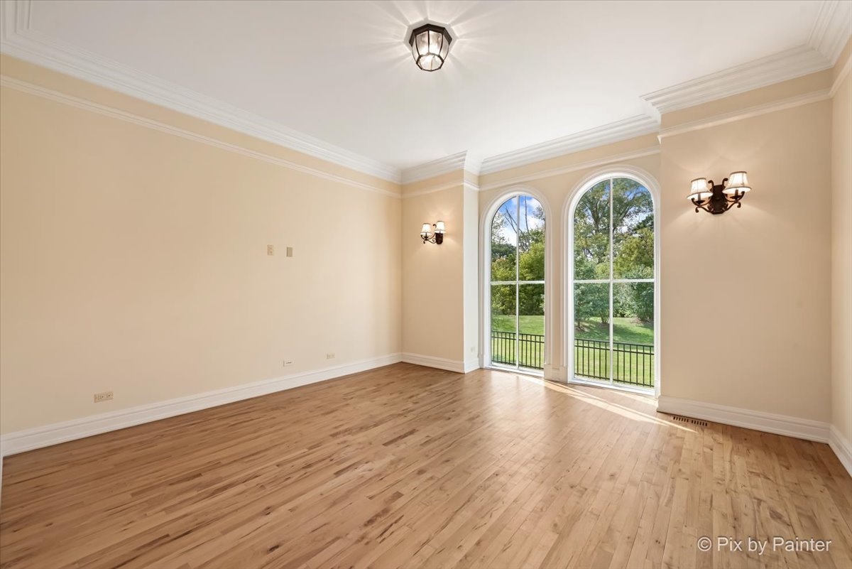 27 W Onwentsia Road, Lake Forest, IL 60045