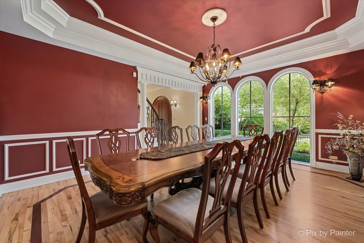 27 W Onwentsia Road, Lake Forest, IL 60045