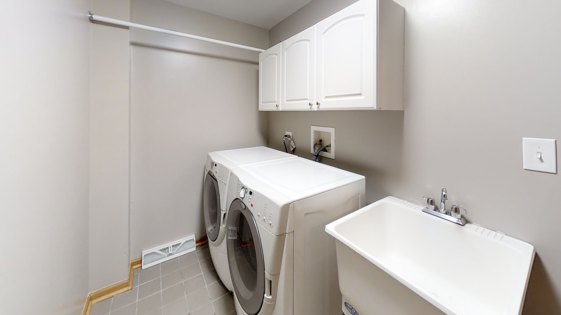 1112 Norfolk Street, Downers Grove, IL 60516