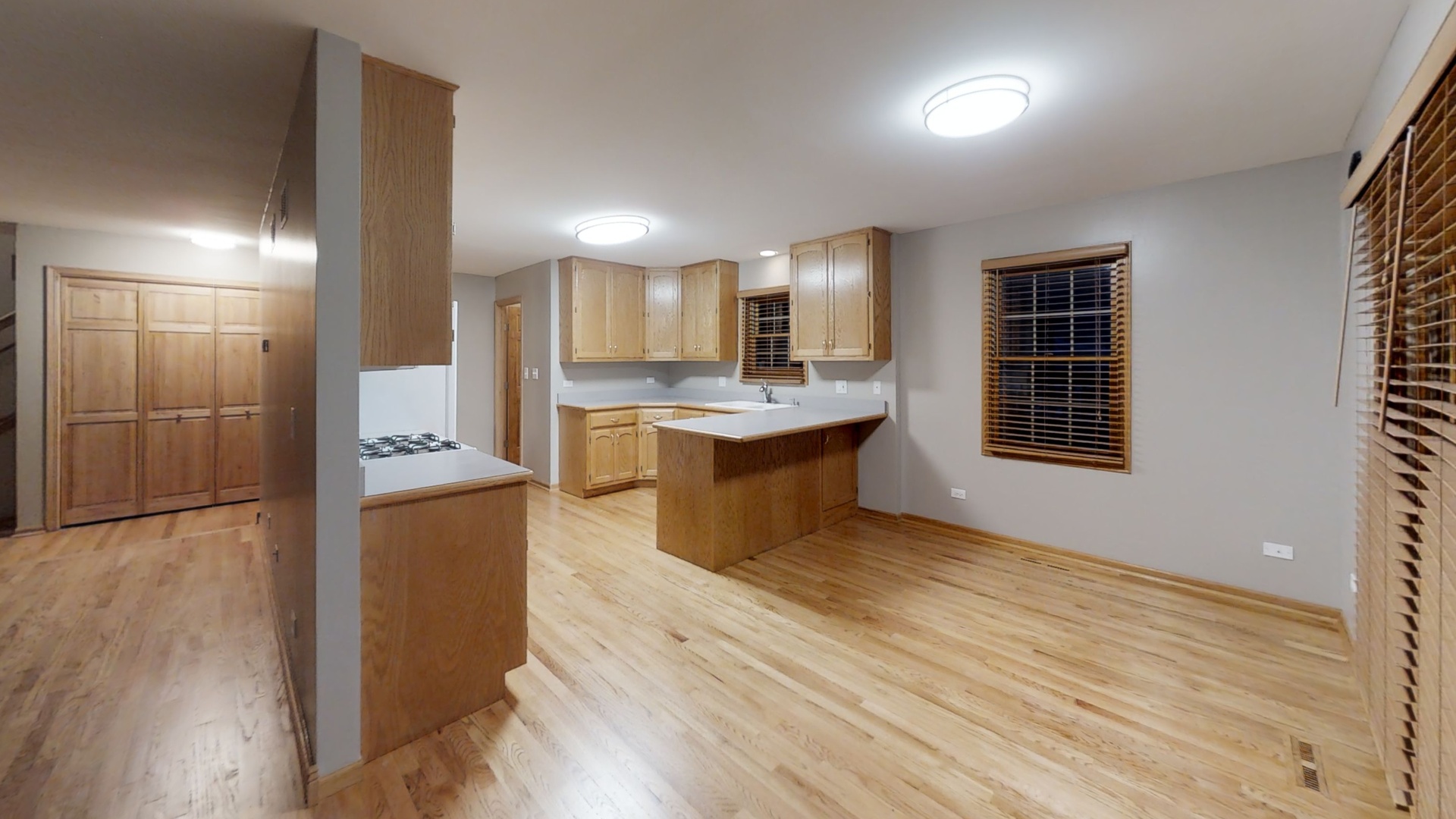 1112 Norfolk Street, Downers Grove, IL 60516