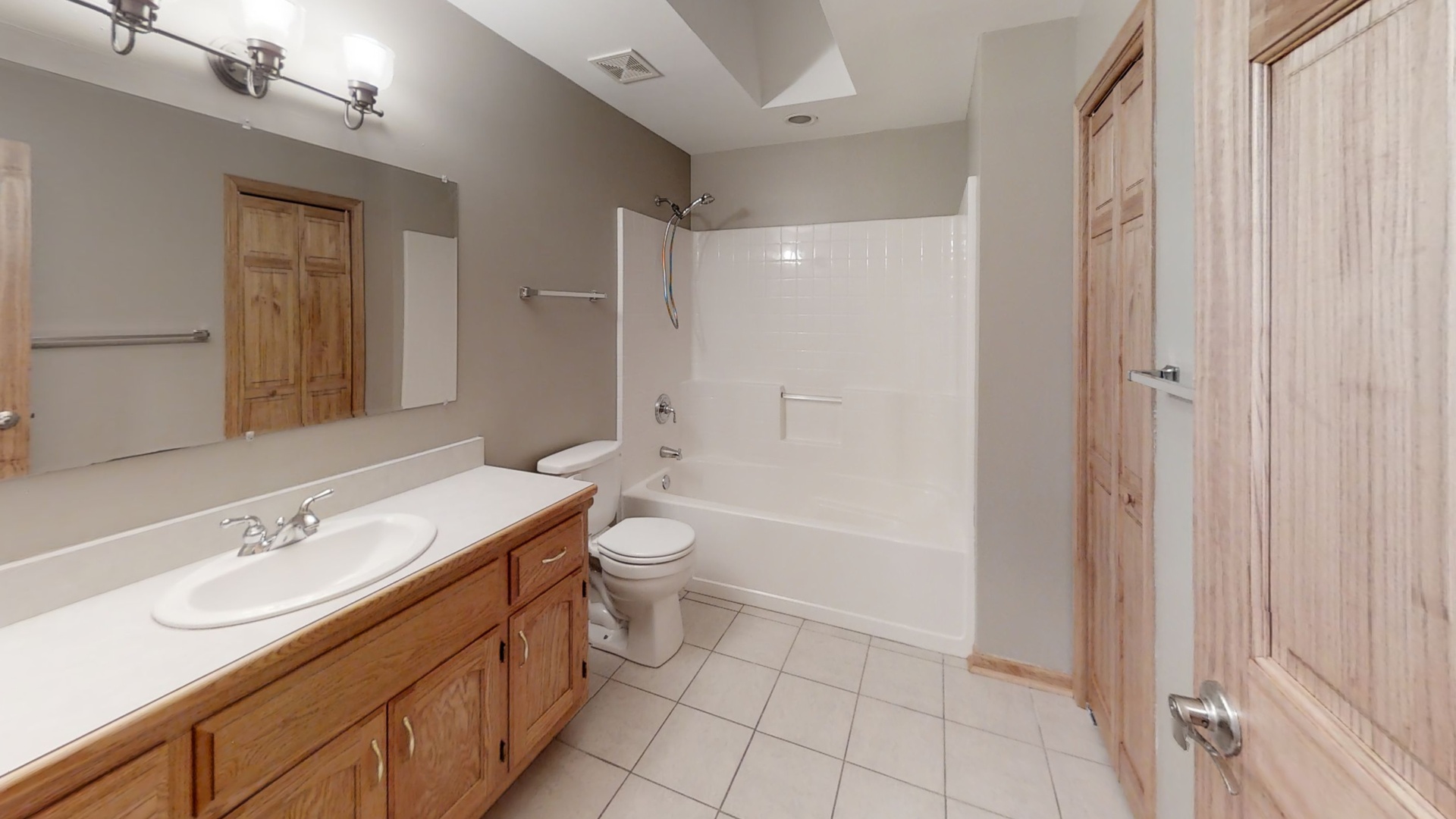 1112 Norfolk Street, Downers Grove, IL 60516