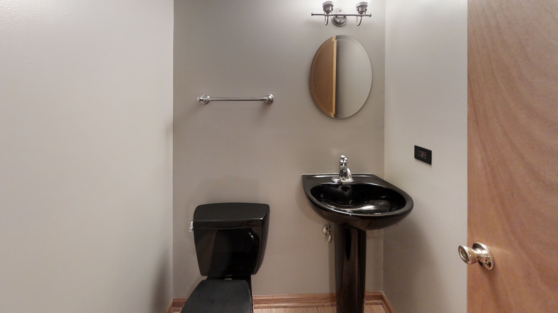 1112 Norfolk Street, Downers Grove, IL 60516