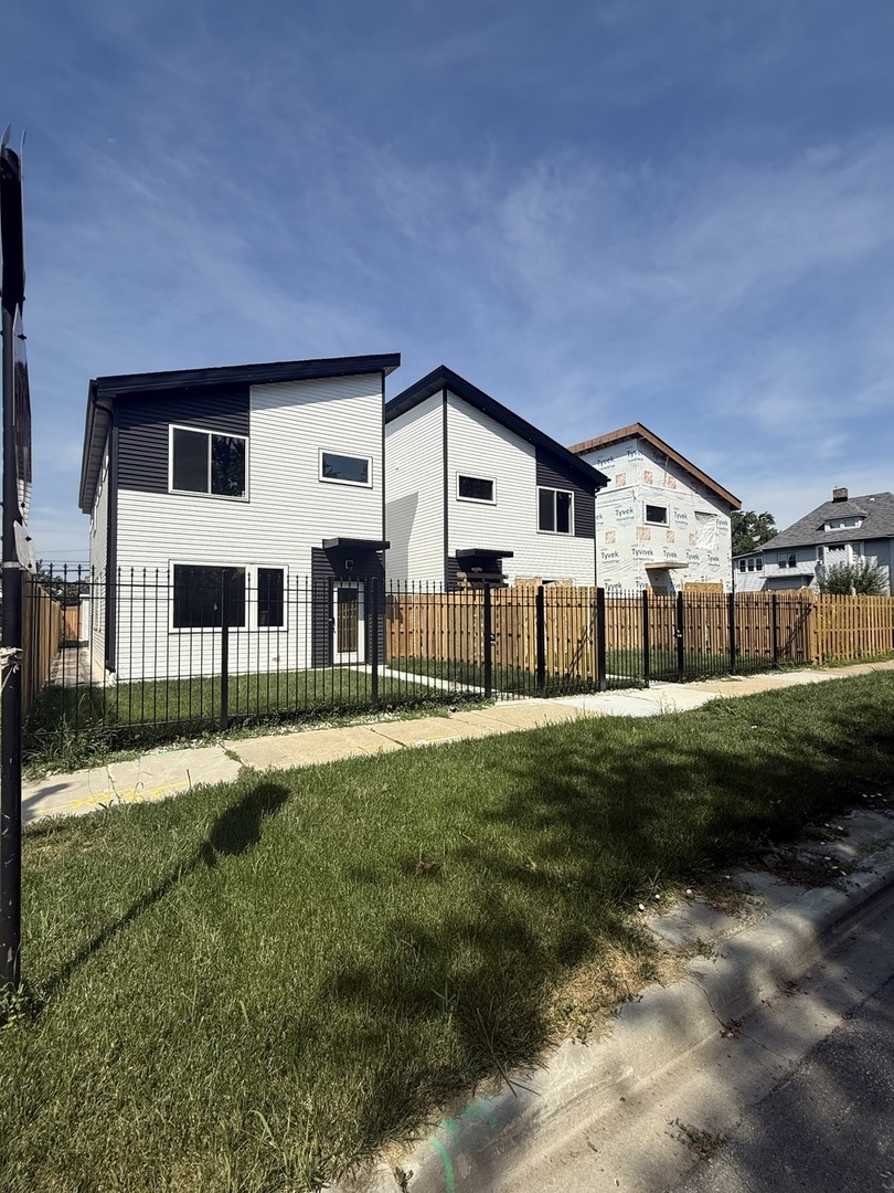 306 N Lockwood Avenue, Chicago, IL 60644