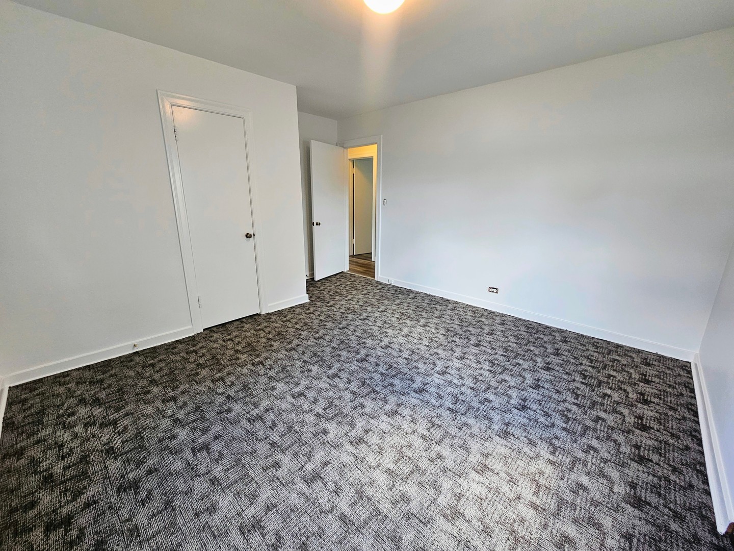 275 N Seymour Avenue, Mundelein, IL 60060