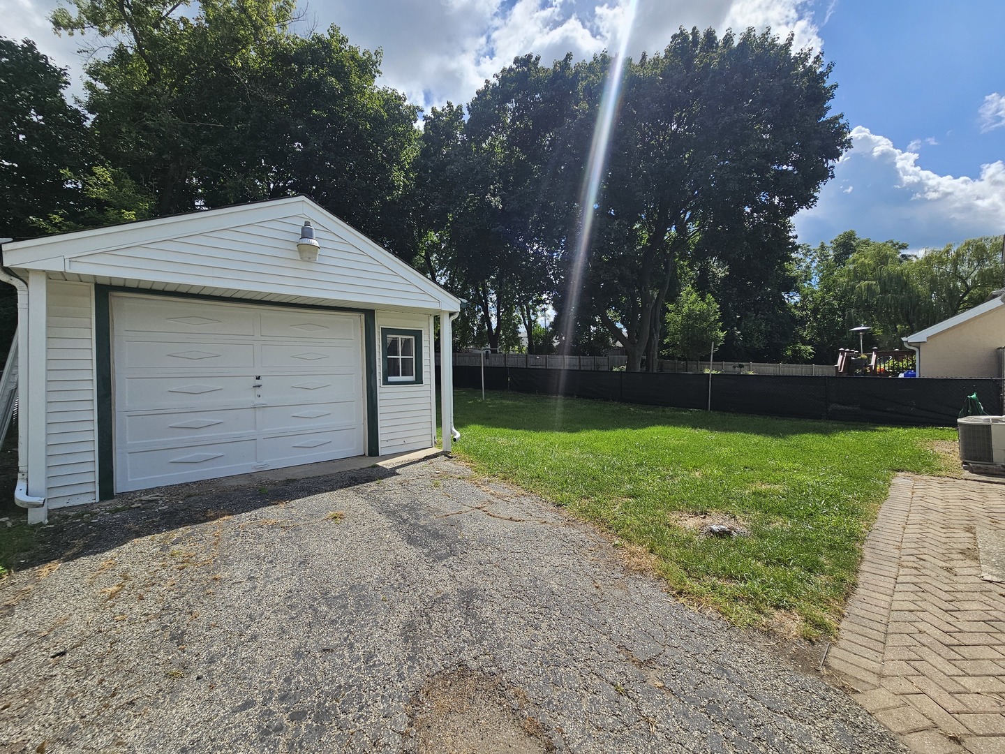 275 N Seymour Avenue, Mundelein, IL 60060