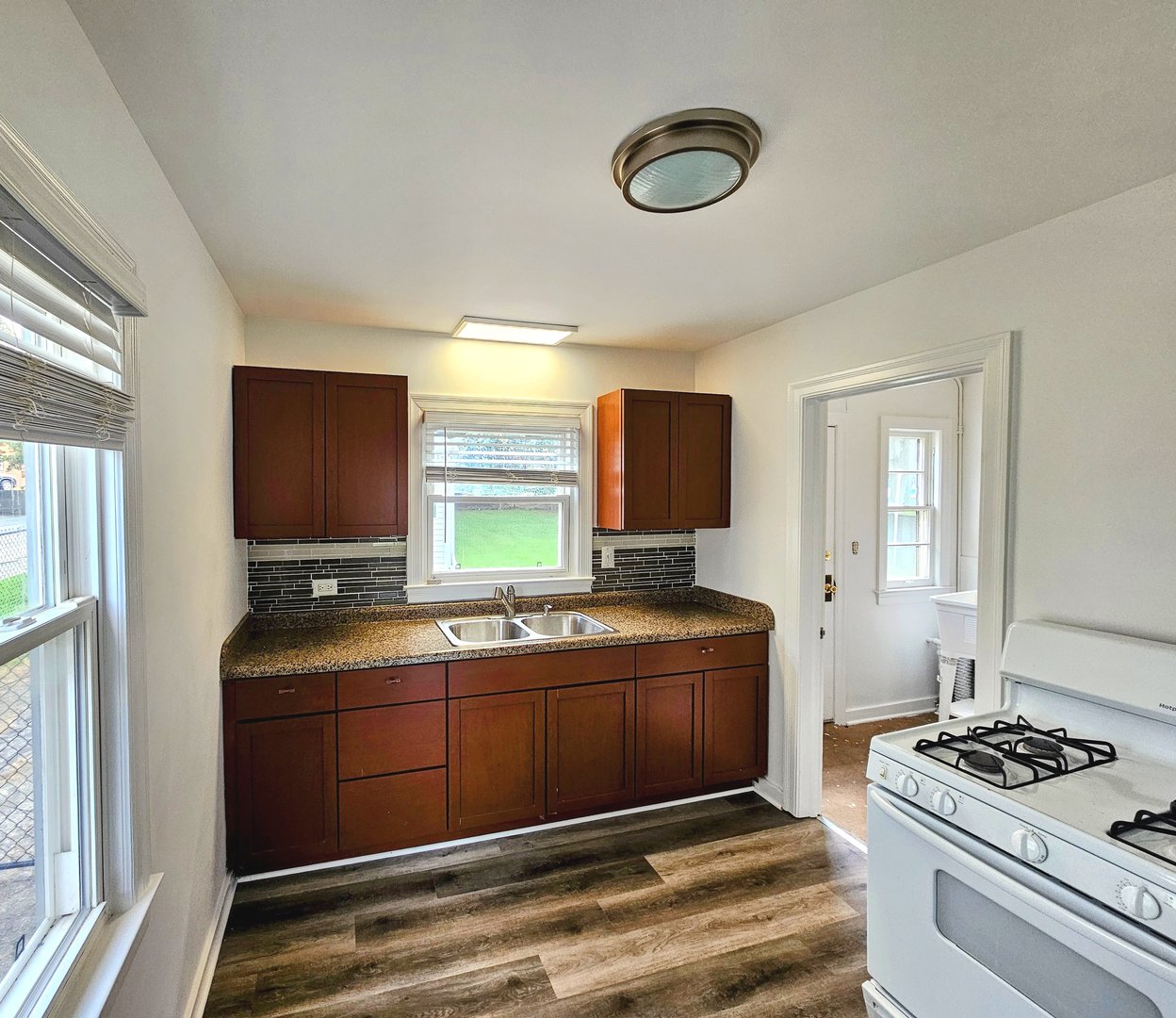 275 N Seymour Avenue, Mundelein, IL 60060