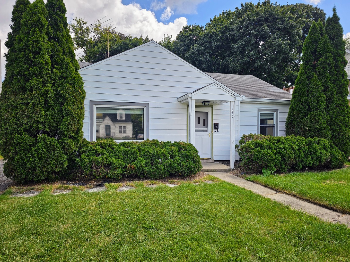 275 N Seymour Avenue, Mundelein, IL 60060