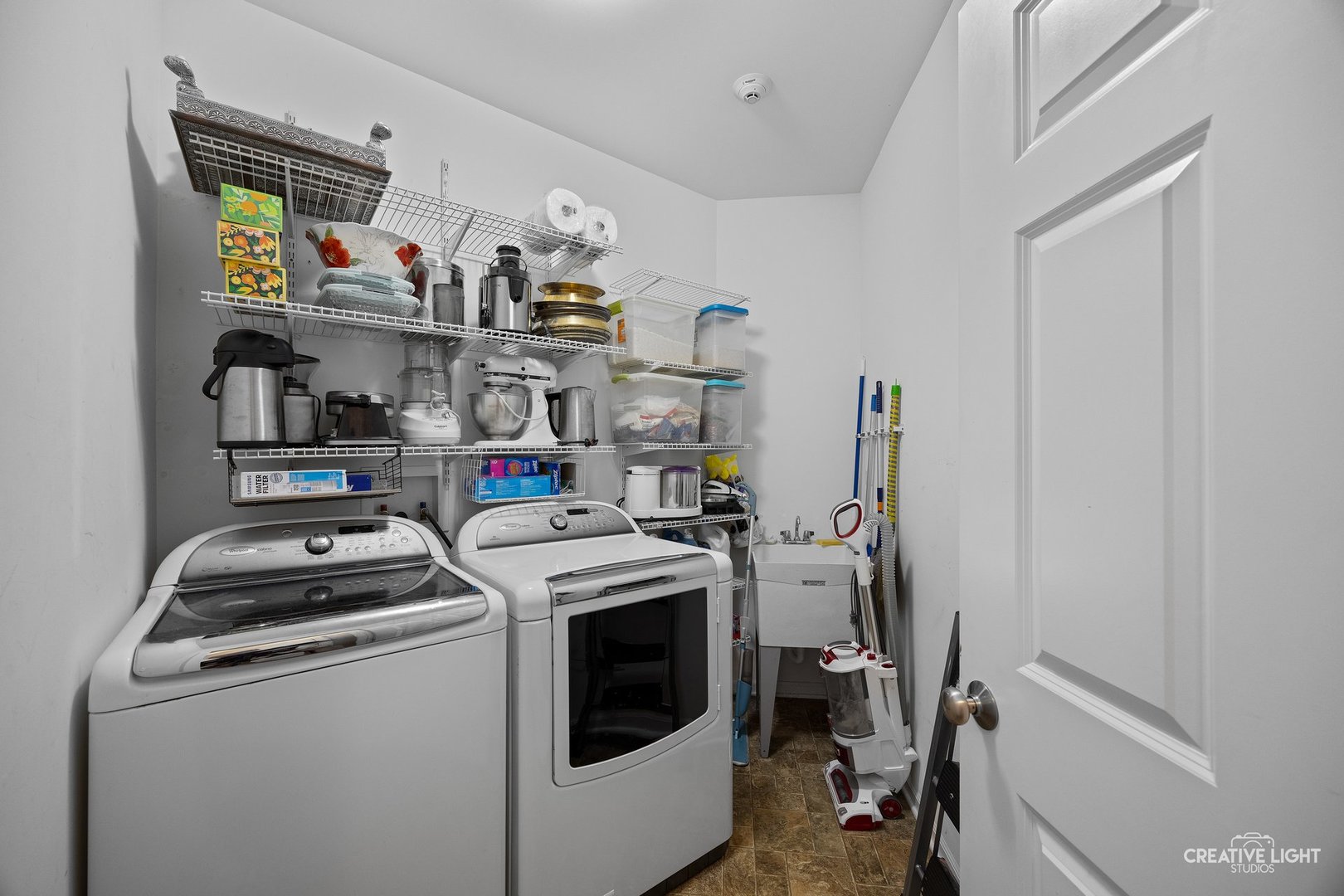 2704 Blakely Lane, Naperville, IL 60540