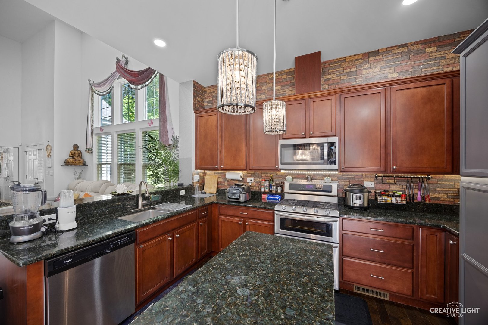 2704 Blakely Lane, Naperville, IL 60540