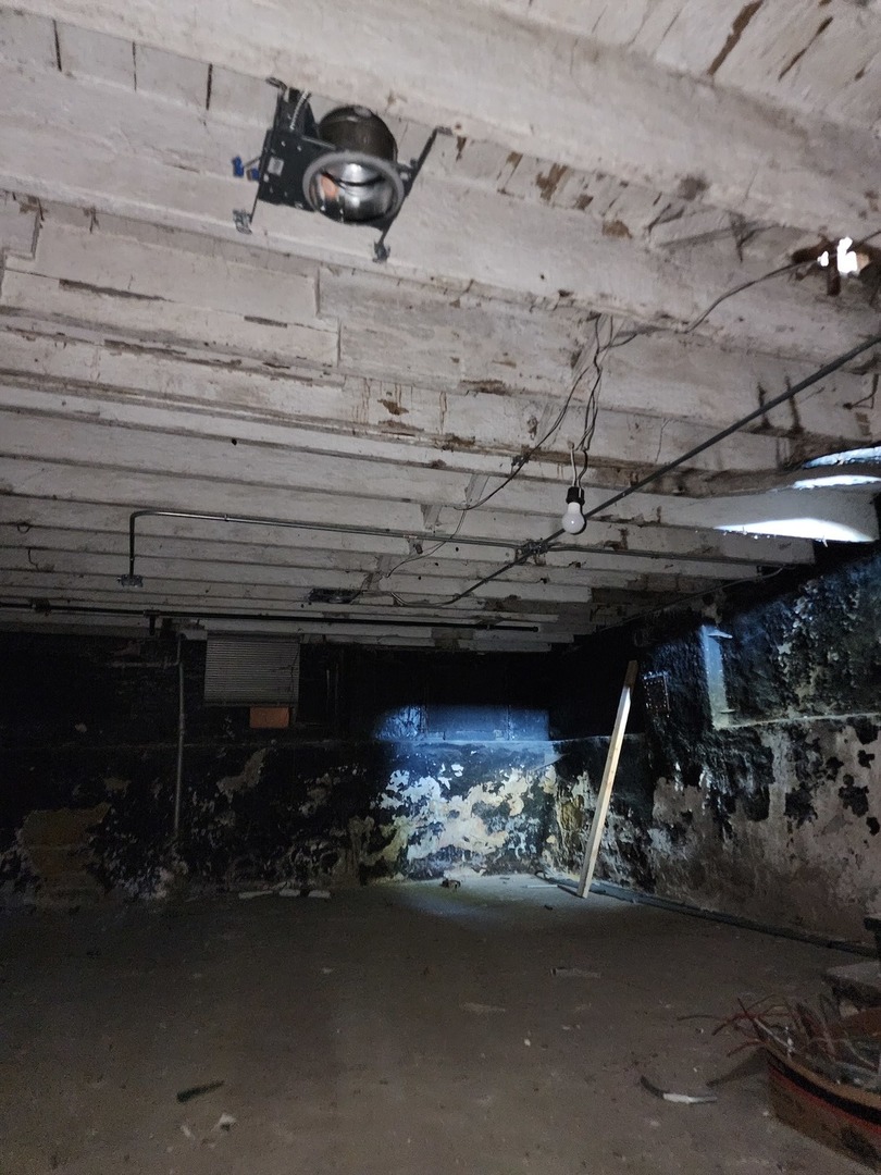 10755 S Champlain Avenue, Chicago, IL 60628