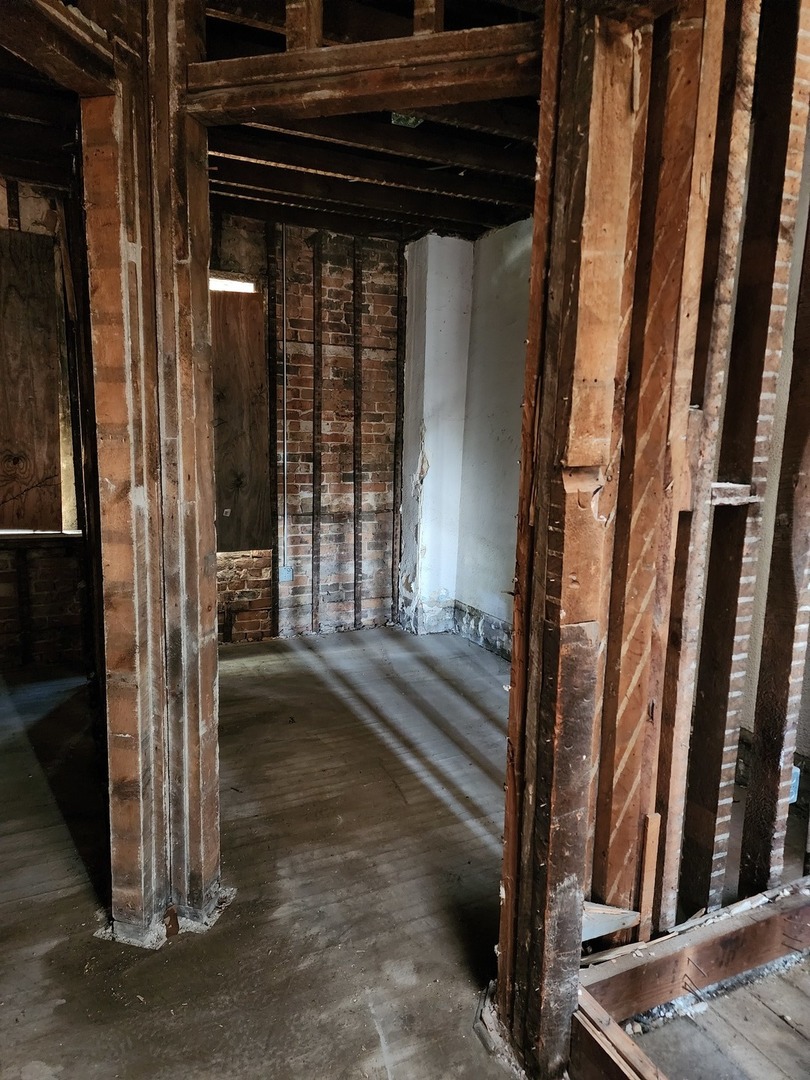 10755 S Champlain Avenue, Chicago, IL 60628