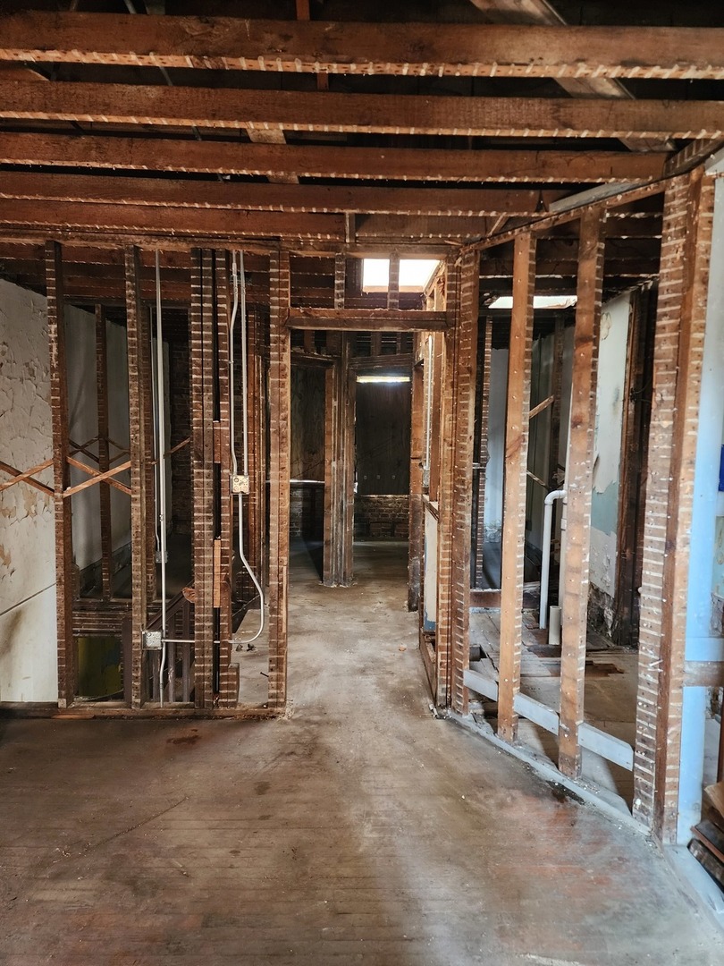 10755 S Champlain Avenue, Chicago, IL 60628