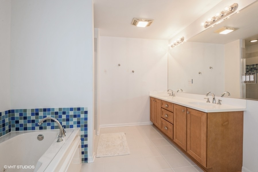 1228 EMERSON Street #304, Evanston, IL 60201